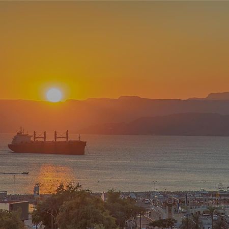 Shweiki International Hotel Aqaba Exterior photo